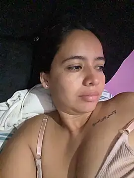 juliana 0796 online show from May 18, 2026, 4:12 pm