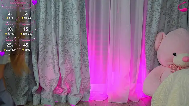 EvaSparks  online show from March 12, 2026, 11:20 pm