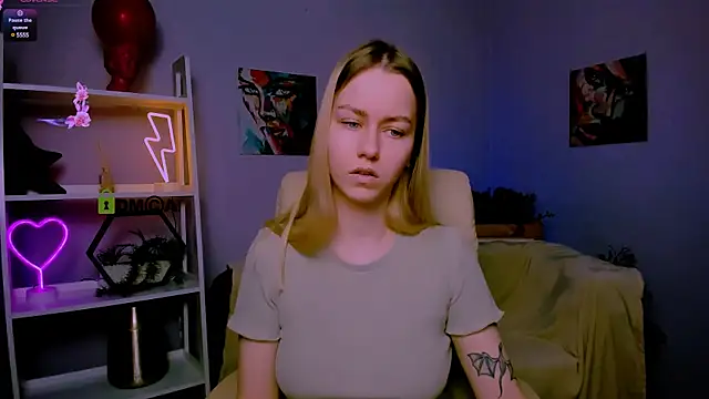 Snapshot of mary_mooore chatting on February 24, 2025, 10:04 am mary mooore online show from February 24, 2025, 10:04 am