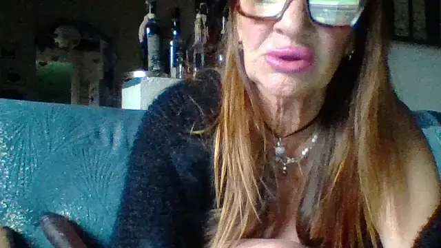 Snapshot of gildamilf chatting on February 16, 2026, 4:16 pm gildamilf online show from February 16, 2026, 4:16 pm