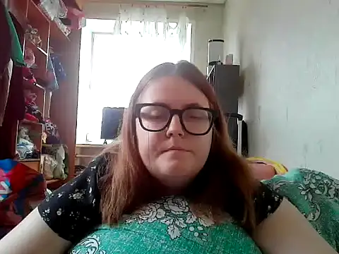 Snapshot of DesireMelissa chatting on July 4, 2026, 1:04 pm DesireMelissa online show from July 4, 2026, 1:04 pm