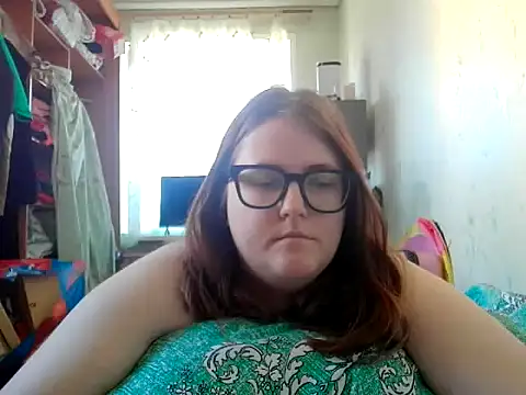 Snapshot of DesireMelissa chatting on June 26, 2026, 5:02 am DesireMelissa online show from June 26, 2026, 5:02 am
