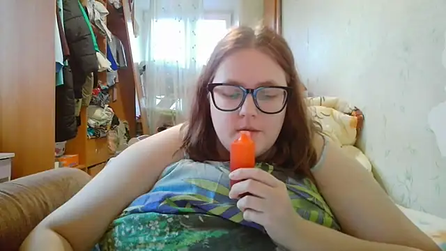 DesireMelissa online show from December 18, 2025, 9:03 am