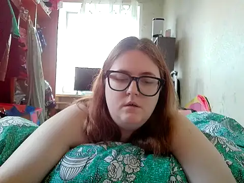 Snapshot of DesireMelissa chatting on June 28, 2026, 7:03 am DesireMelissa online show from June 28, 2026, 7:03 am