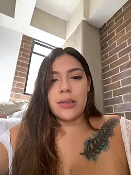 Snapshot of Latina_vanessa chatting on August 8, 2026, 3:19 pm Latina vanessa online show from August 8, 2026, 3:19 pm