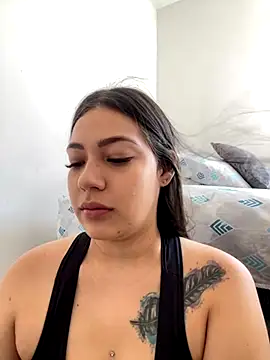 Latina vanessa online show from November 1, 2025, 6:35 pm