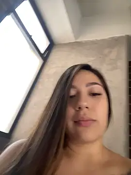 Snapshot of Latina_vanessa chatting on July 30, 2026, 9:25 pm Latina vanessa online show from July 30, 2026, 9:25 pm