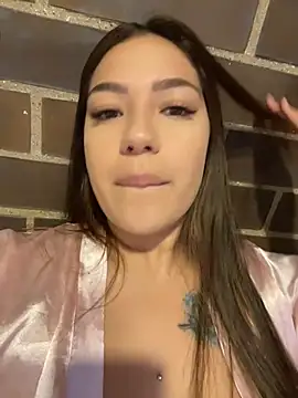 Snapshot of Latina_vanessa chatting on July 1, 2026, 11:16 pm Latina vanessa online show from July 1, 2026, 11:16 pm