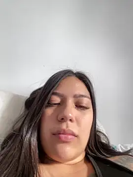 Latina vanessa online show from November 29, 2025, 7:58 pm