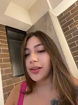 Snapshot of Latina_vanessa chatting on August 9, 2026, 4:18 am Latina vanessa online show from August 9, 2026, 4:18 am