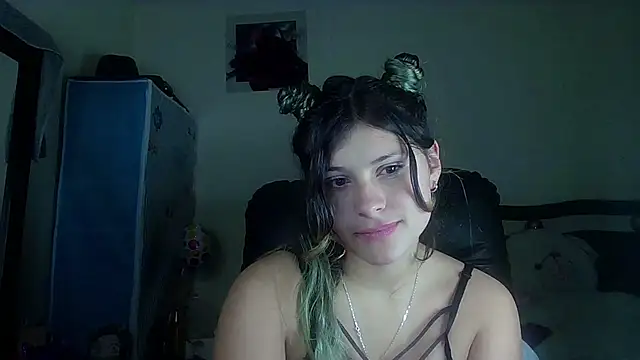 Snapshot of Elith_20 chatting on March 3, 2025, 6:20 am Elith 20 online show from March 3, 2025, 6:20 am