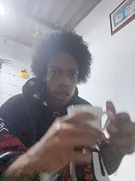 Larry-n-clouds online show from March 31, 2026, 4:03 am