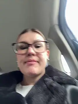 RinaCat online show from October 8, 2025, 4:58 am