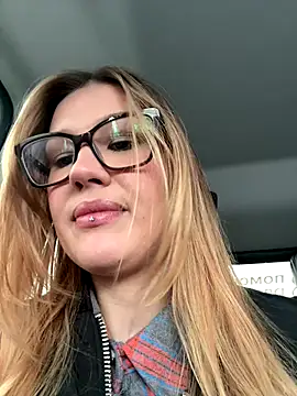 Snapshot of RinaCat chatting on September 29, 2025, 5:25 am RinaCat online show from September 29, 2025, 5:25 am
