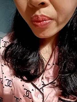 Hana love20 online show from November 8, 2025, 12:42 pm