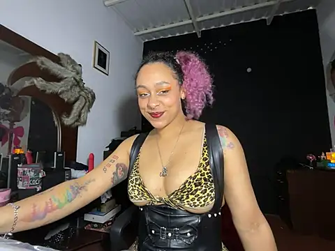 Snapshot of Cata_Blue__ chatting on March 5, 2025, 6:01 pm Cata Blue online show from March 5, 2025, 6:01 pm