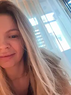 EvaDiamondXX online show from February 15, 2026, 11:31 am