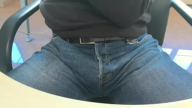 alessandroman2114 online show from March 30, 2026, 10:06 am