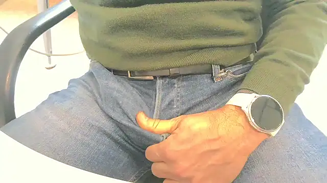 alessandroman2114 online show from February 16, 2026, 11:20 am