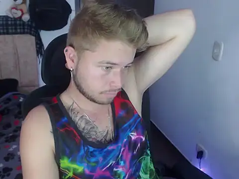 Snapshot of JOHANLEON1 chatting on October 7, 2025, 5:03 pm JOHANLEON1 online show from October 7, 2025, 5:03 pm