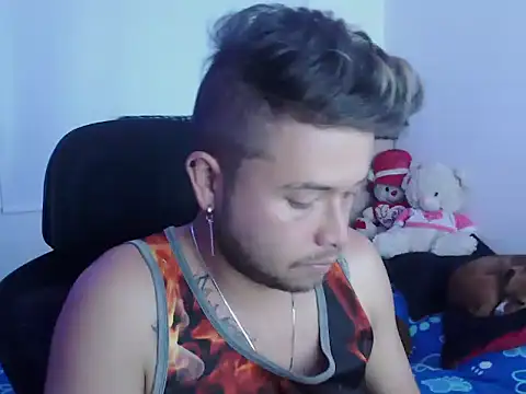 Snapshot of JOHANLEON1 chatting on September 17, 2025, 4:53 pm JOHANLEON1 online show from September 17, 2025, 4:53 pm