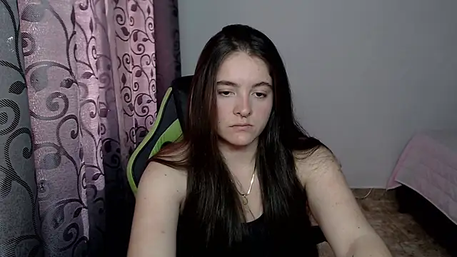 Snapshot of jennfoxx1 chatting on October 20, 2025, 7:36 pm jennfoxx1 online show from October 20, 2025, 7:36 pm