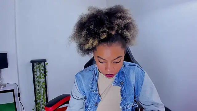 stacie  rouse online show from March 20, 2025, 7:25 am