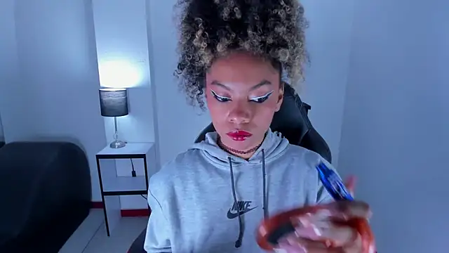 stacie  rouse online show from March 5, 2025, 3:40 am