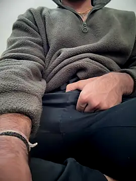 mrtoy121 online show from November 28, 2025, 6:13 am