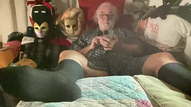 EroticVenetian online show from December 1, 2025, 7:20 am