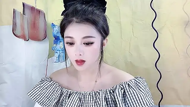 VIWVI online show from October 15, 2025, 5:28 am