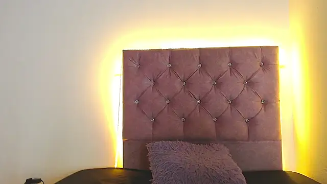 Snapshot of ANDREA_TWERK_ASS chatting on May 5, 2026, 10:13 pm ANDREA TWERK ASS online show from May 5, 2026, 10:13 pm