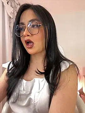 montmariana online show from October 6, 2025, 1:51 am