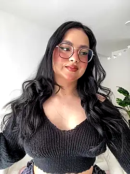 montmariana online show from September 12, 2025, 5:35 pm