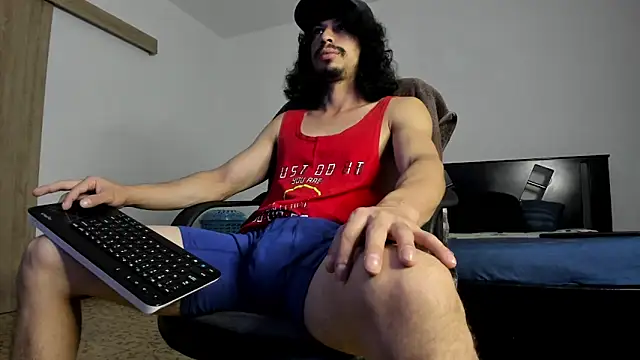 TristanWoods online show from April 4, 2026, 8:32 am