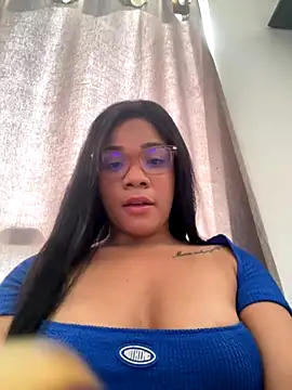 ashley Tompson1 online show from November 7, 2025, 4:44 pm