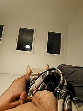 mice34 online show from February 19, 2026, 4:53 am