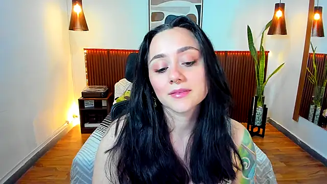 KatherineBond online show from November 21, 2025, 8:19 pm