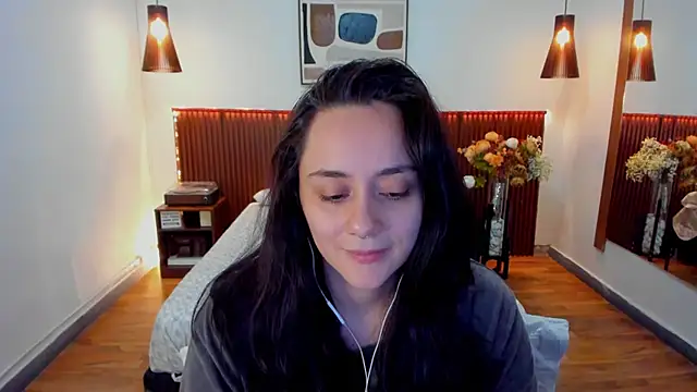 Snapshot of KatherineBond chatting on May 27, 2026, 7:10 pm KatherineBond online show from May 27, 2026, 7:10 pm