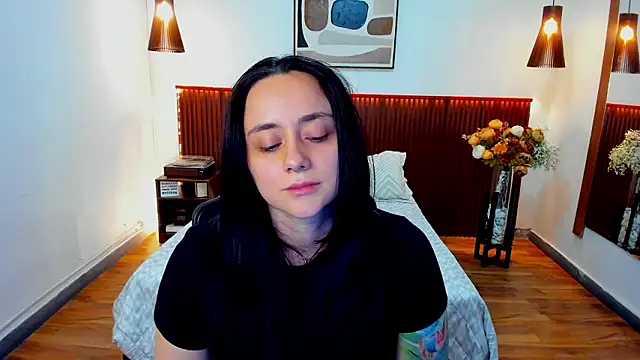 KatherineBond online show from March 28, 2026, 10:00 pm