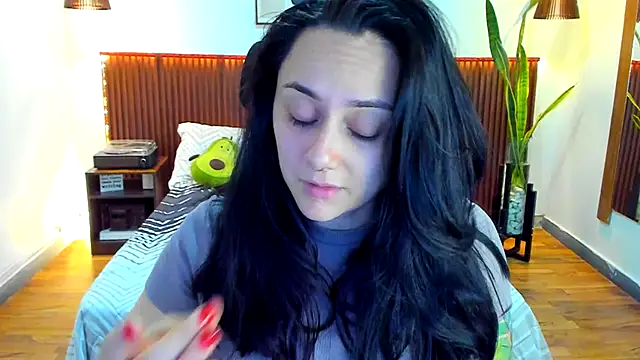 KatherineBond online show from November 22, 2025, 8:40 pm