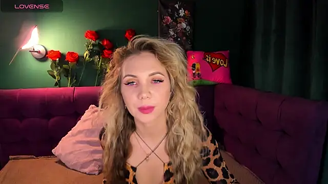 EvaMoran online show from February 12, 2025, 1:52 am