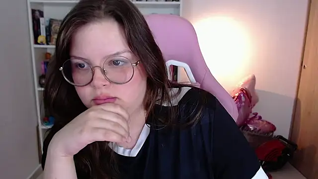 Snapshot of Gabiwaifu chatting on June 6, 2026, 8:25 pm Gabiwaifu online show from June 6, 2026, 8:25 pm