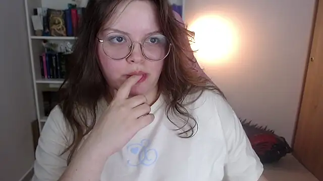 Snapshot of Gabiwaifu chatting on May 16, 2026, 4:11 am Gabiwaifu online show from May 16, 2026, 4:11 am
