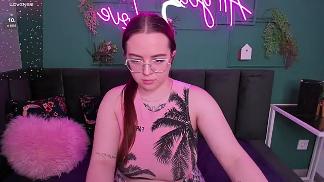 Emma adorablle online show from December 23, 2024, 4:55 am