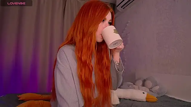 Evaa Moonn  online show from December 13, 2024, 10:41 am