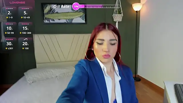 LILA ELLIOT online show from January 13, 2026, 8:13 pm