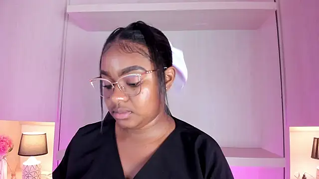 tamaraa smiith online show from November 20, 2025, 8:20 pm