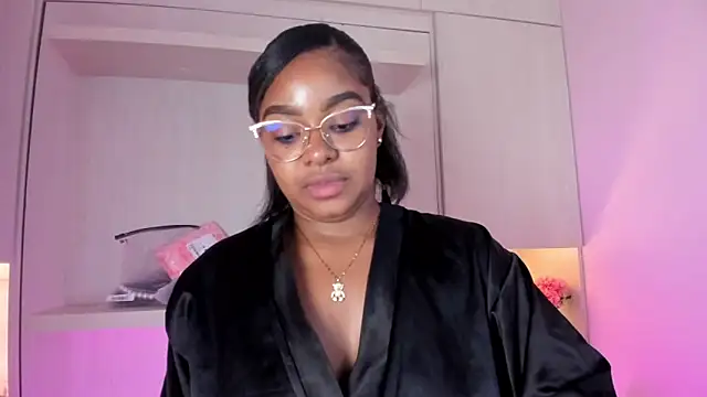 tamaraa smiith online show from November 27, 2025, 7:36 pm