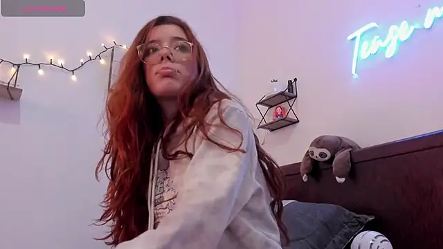 Snapshot of Manuela_monroe chatting on February 8, 2026, 1:03 am Manuela monroe online show from February 8, 2026, 1:03 am